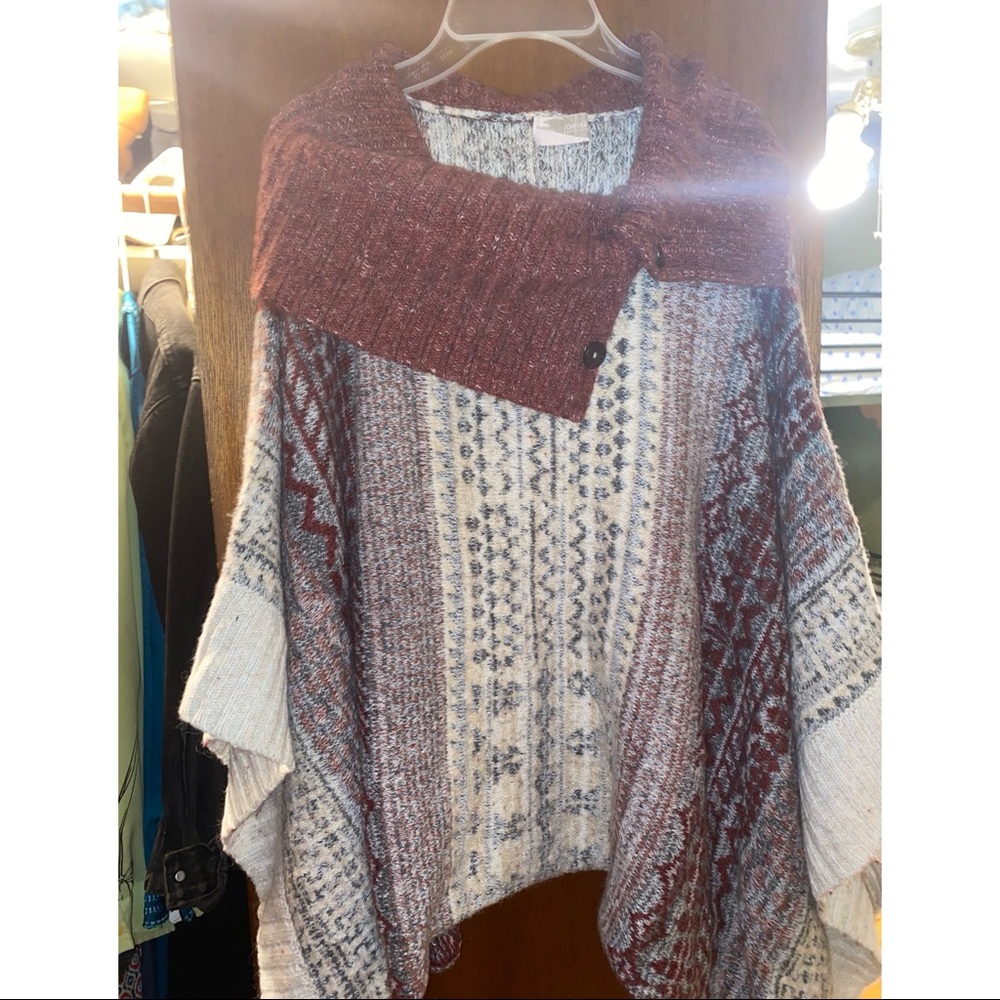Knit shrug/poncho